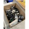 Image 2 : ASSORTED VINTAGE 35MM CAMERAS