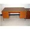Image 1 : Metal Desk with Formica Top