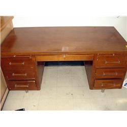 Wood Desk with 7 Drawers