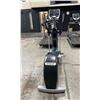 Image 2 : PRECOR EFX CROSSRAMP COMMERCIAL ELLIPTICAL