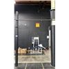 Image 2 : 3 BAY PULL UP RACK WITH 2 UPRIGHT BEAMS AND 3 BARS (REQUIRES SOME DISASSEMBLY)