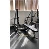 Image 1 : HOIST COMMERCIAL BENCH RACK