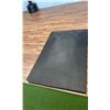 Image 2 : 6 RUBBER MATS 72 X 42"