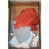 Image 1 : 2 HEATING PADS PLUS 2 HOT WATER BOTTLES