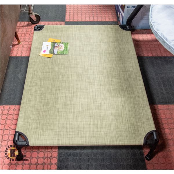 NEW VEEHOO RAISED DOG BED