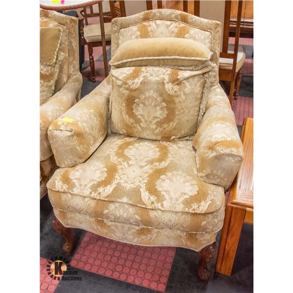 ESTATE CLAWFOOT SITTING CHAIR