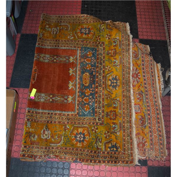 ANTIQUE ORIENTAL PRAYER RUG