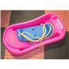 Image 1 : INFANT BATHTUB + OUTDOOR KIDS LITTLE TIKES