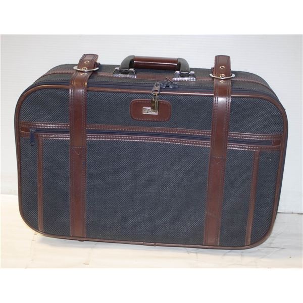 VINTAGE SKYWAY SUITCASE