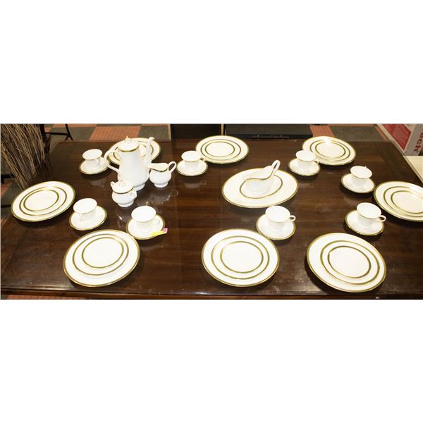 48 PIECE WEDGEWOOD CHINA SET