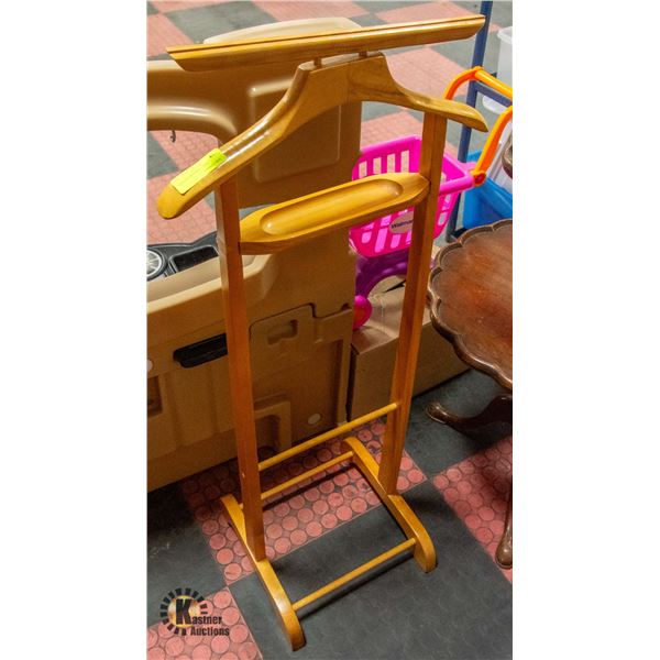 VINTAGE WOODEN VALET