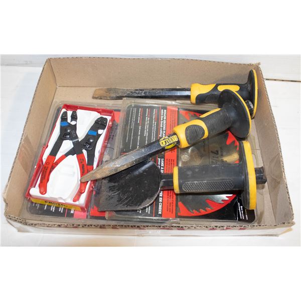 TRAY OF SHOP TOOLS