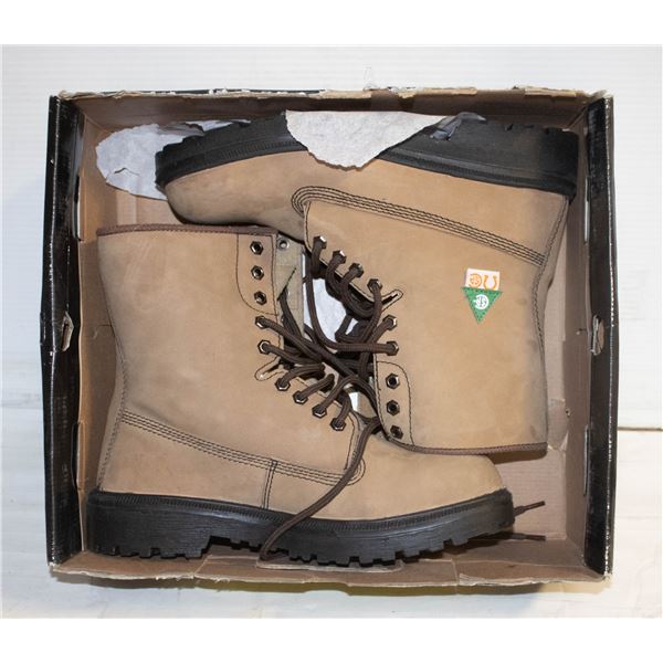 NEW PAIR OF SAFETY BOOTS