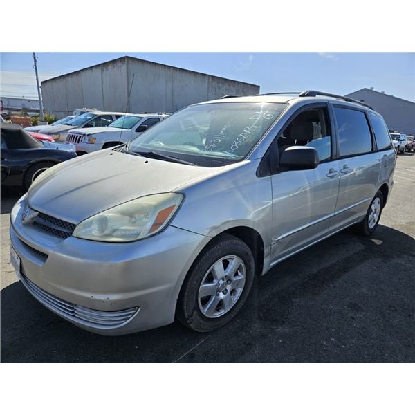2004 Toyota Sienna