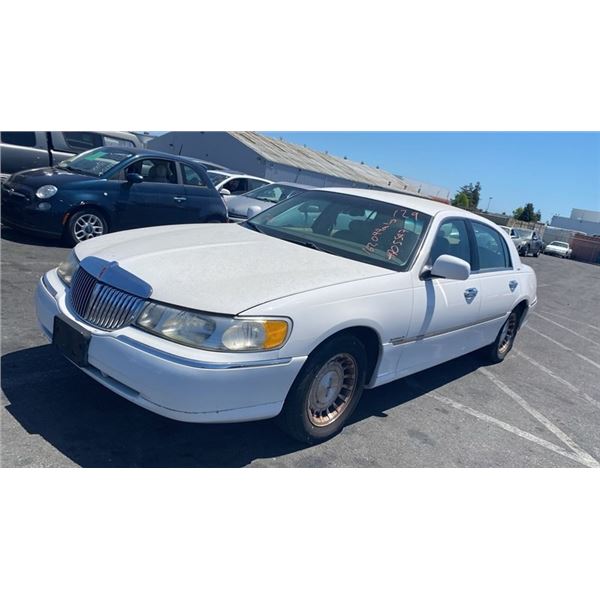 1998 Lincoln Town Car