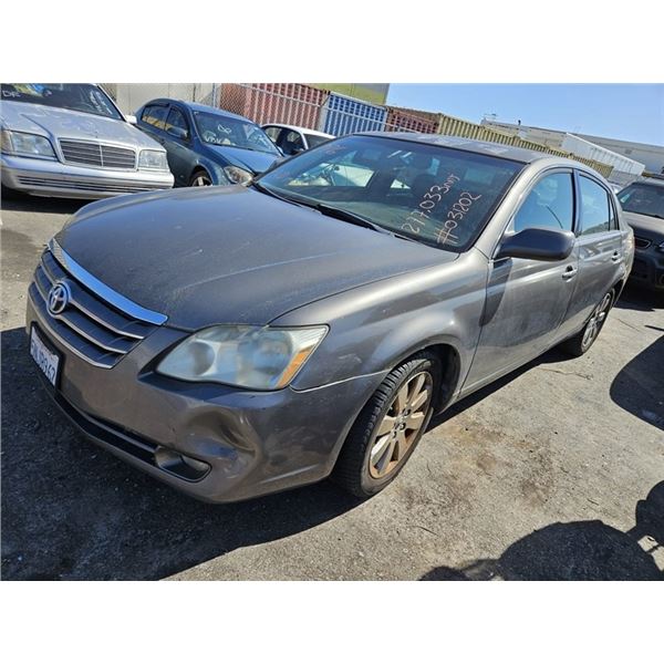2005 Toyota Avalon
