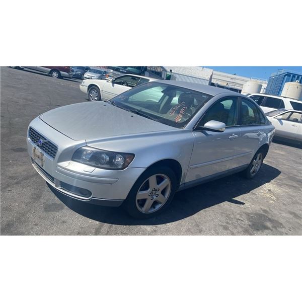 2005 Volvo S40