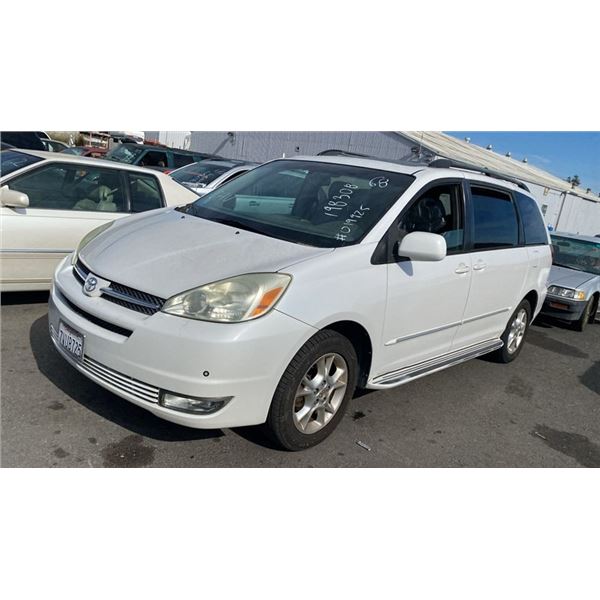2004 Toyota Sienna