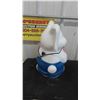 Image 4 : Easter Rabbit Blow Mold 18'' Tall