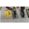 Image 2 : Trowels, Scrapers, Carpenter Belt, Knee Pads & More
