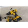 Image 2 : Dewalt 18V Drill , 1/4'' Impact Driver with Charger and 2 Batteries