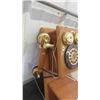 Image 2 : Modern Vintage-Style Wall Mount Oak Phone