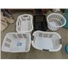 Image 2 : 14 Plastic Baskets 
