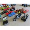Image 8 : 60+ Die Cast Toys: Hot Wheels, Matchbox, 2 Vintage Cases 