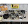 Image 1 : 10 Stewing Pots , 6 Lids