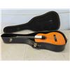 Image 1 : Hondo Acoustic Guitar with Hard Case