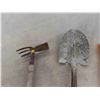 Image 2 : Spade Shovel, 48'' Level , Hoe 