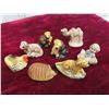Image 2 : 30+ Red Rose Tea Figurines