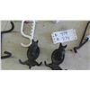 Image 2 : Hooks and Hinges 