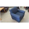 Image 2 : Comfy Living Room Arm Chair 