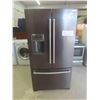 Image 1 : Whirlpool Side by Side Fridge with Bottom Freezer 70'' x 36'' x 32'' - Appears 