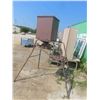 Image 1 : Herters 12V Deer Feeder