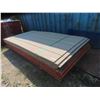 Image 2 : (15) 5/8'' OSB 4ft x 8ft , (10) Siding 4ft x 8ft