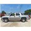 Image 1 : 2004 Chevy Avalanche 1500 Crew Cab 8 Cylinder 236,000kms Has Some Rust