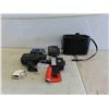 Image 1 : 4 Vintage Movie Cameras, Filter & Case 
