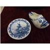 Image 10 : 7 Pieces of Delfts , New Delftware Cheese Cutting Board with Knife