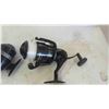 Image 2 : 8 Fishing Reels & Wood Box 
