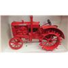 Image 2 : W30 McCormick Deering Steel Wheel Diecast Tractor Scale 1:16