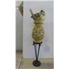 Image 8 : 5 Unique Solar Lights Tallest is 34'' , Nesting Bird on Stand 29 1/2'' Tall 