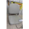 Image 2 : 2 Boat Seats (1) Swivel