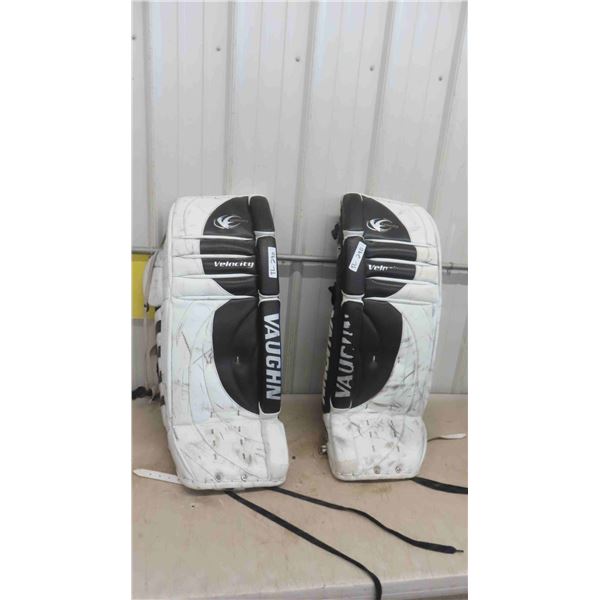 Vaughn Velocity 7000 Size 36'' , 2 Flex Pac Balance Stabilizer Hockey Goalie Pads 