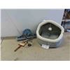 Image 1 : Cat Bed, Wood Clock, Metal Airplane