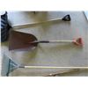 Image 3 : Scoop Shovel, Rake, Snow Shovel