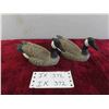 Image 1 : 2 Hand Crafted Geese 6'' x 3 1/4'' x 3''