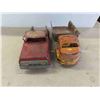 Image 2 : 2 Pressed Metal Trucks 13 1/4'' x 6'' x 4 1/2'' & 13'' x 5 1/2'' x 5 1/4'' 