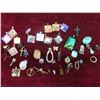 Image 8 : Fashion Jewelry: Pearl Bracelet (Owner States Real Pearls),Beads, Necklaces, Pendants & More 